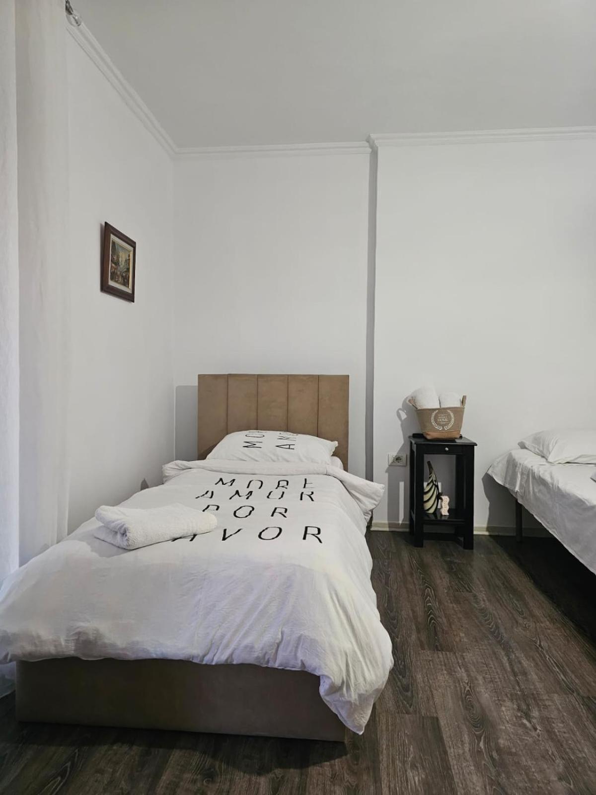 Main Apartment Tirana Bagian luar foto