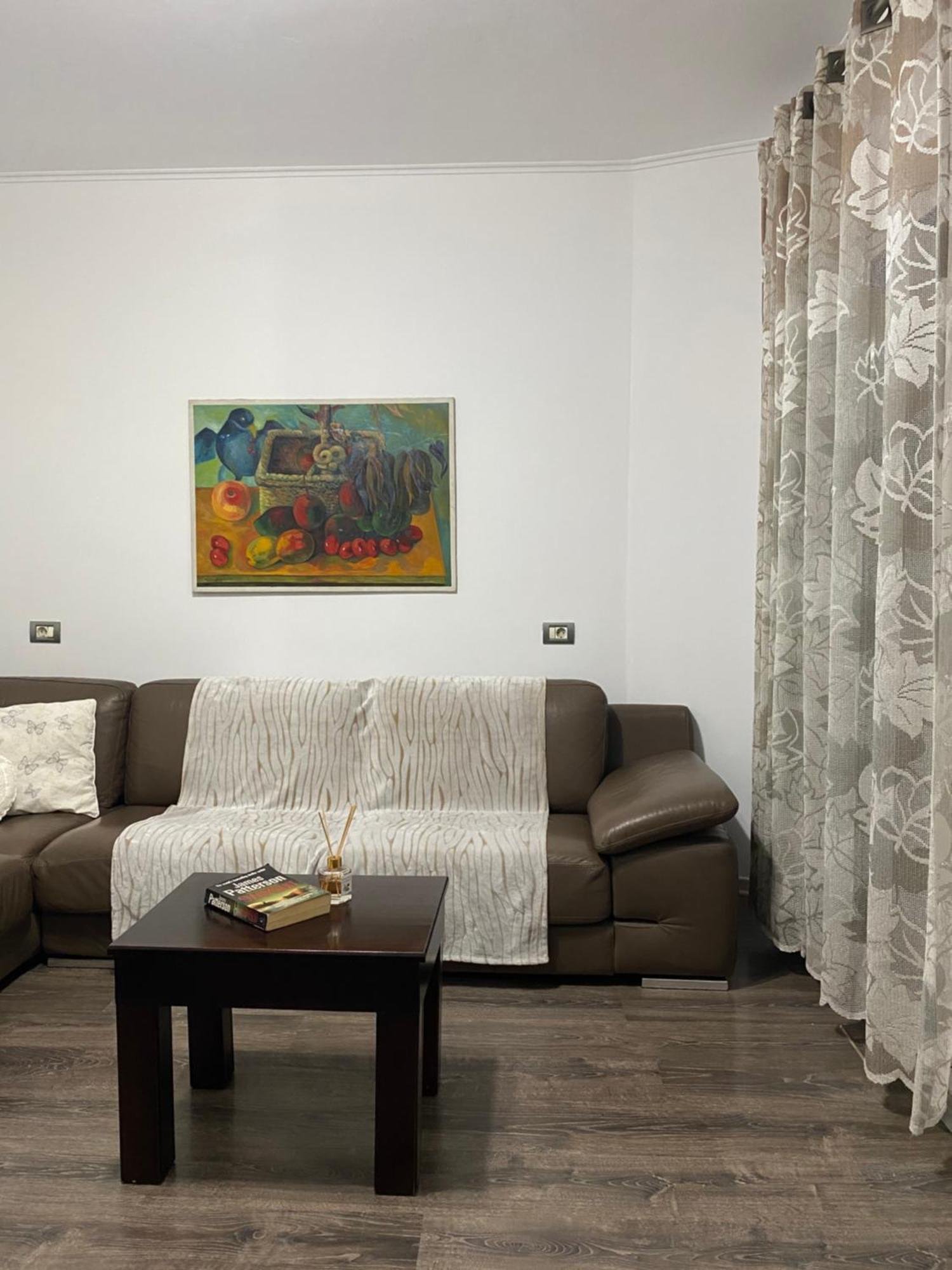 Main Apartment Tirana Bagian luar foto